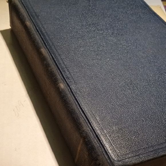 1936 9th edition textbook of anatomy and physiology - Picture 1 of 6